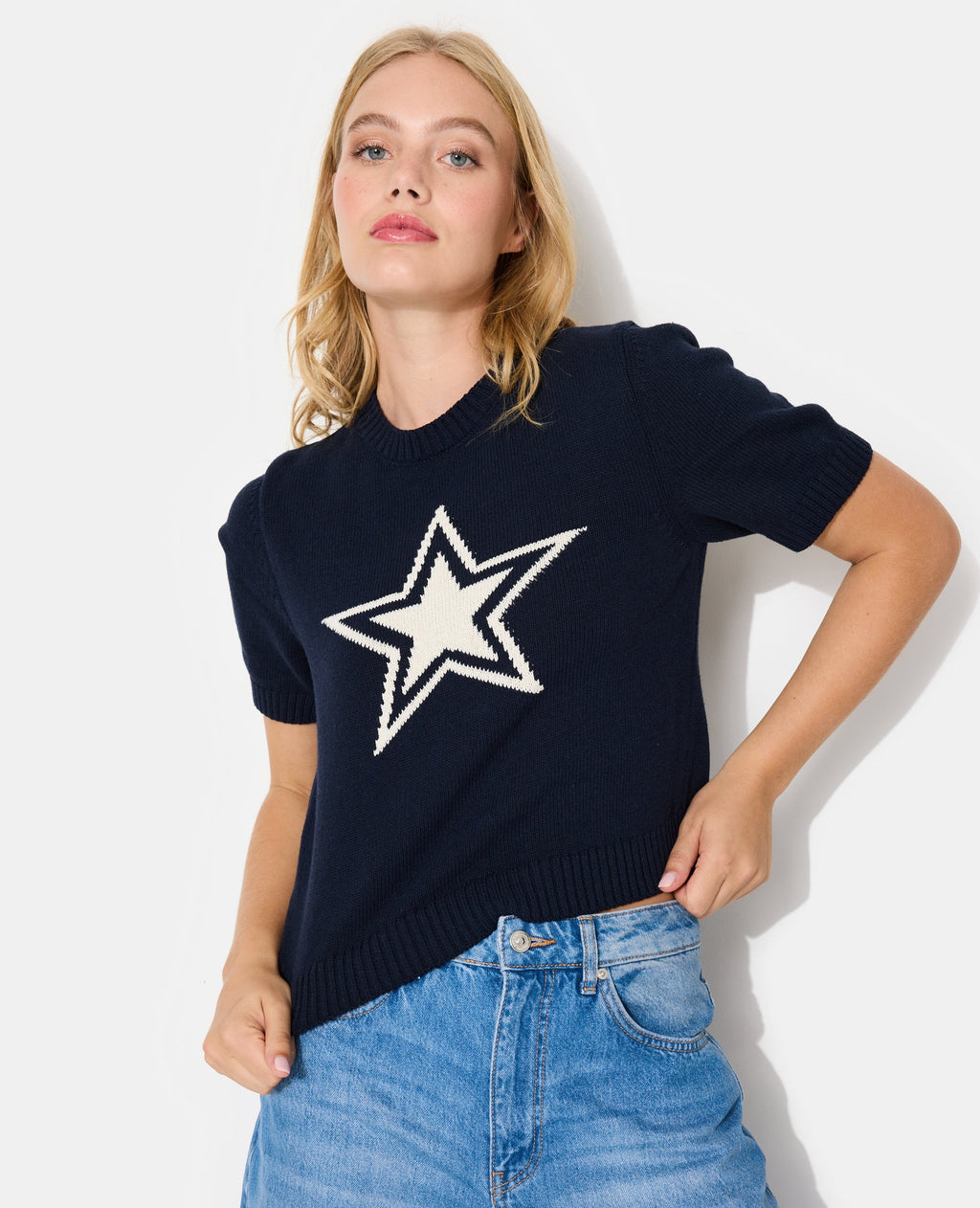 Pull manches courtes avec étoile