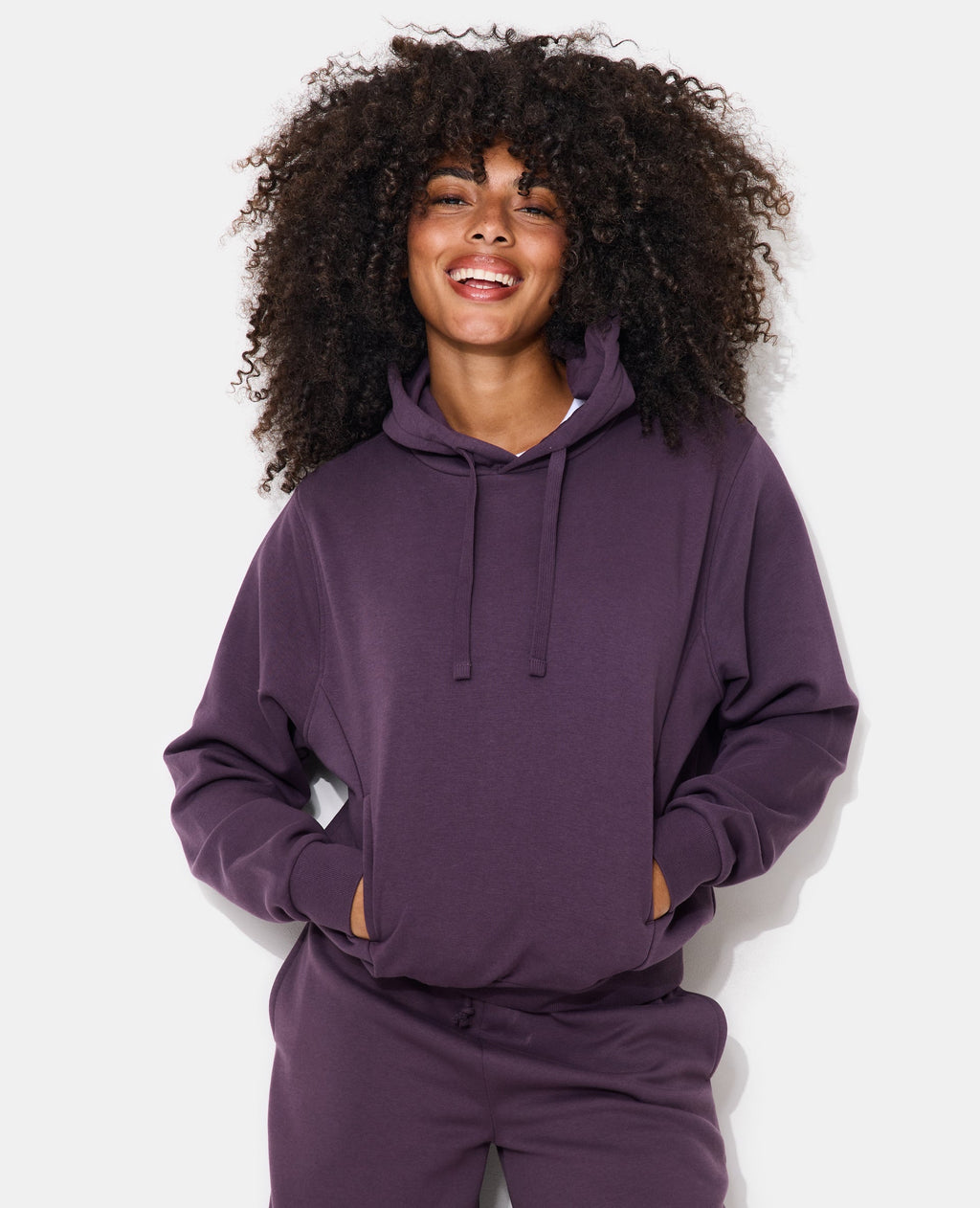 Sweat capuche avec jeux de couture