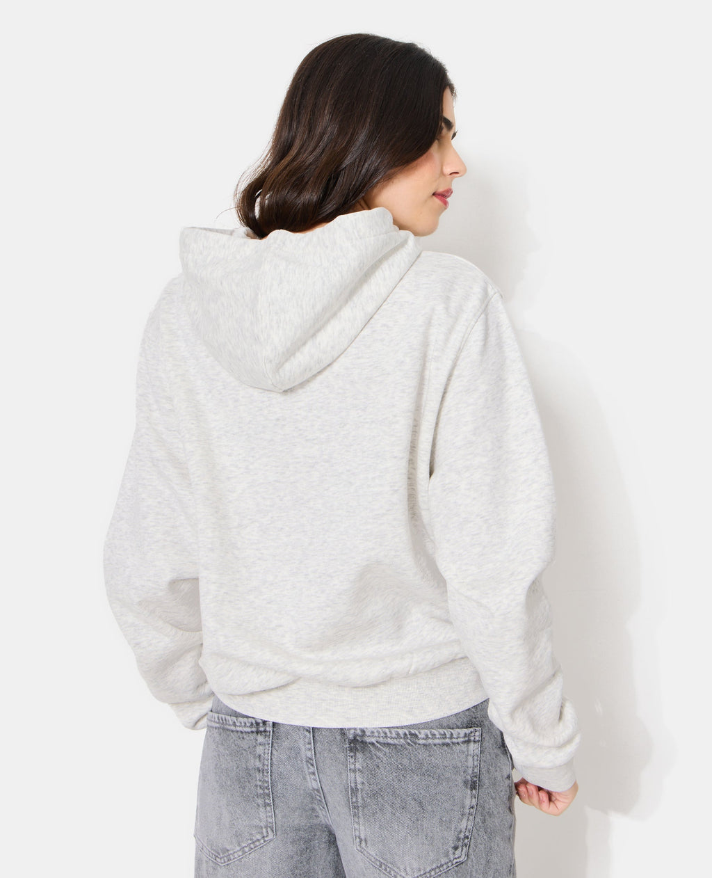 Sweat capuche avec jeux de couture