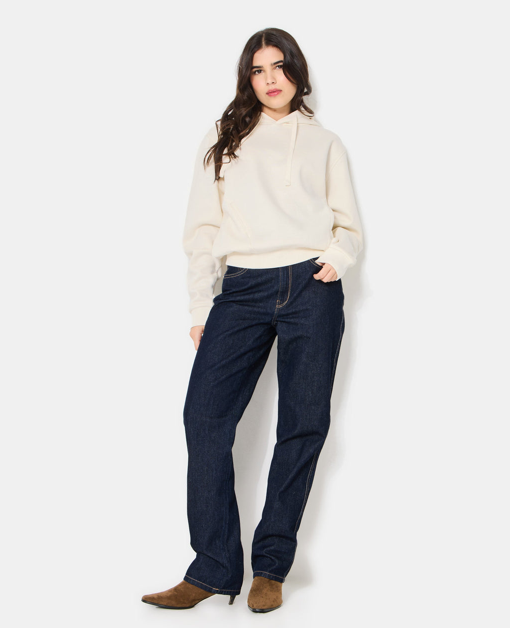 Sweat capuche avec jeux de couture