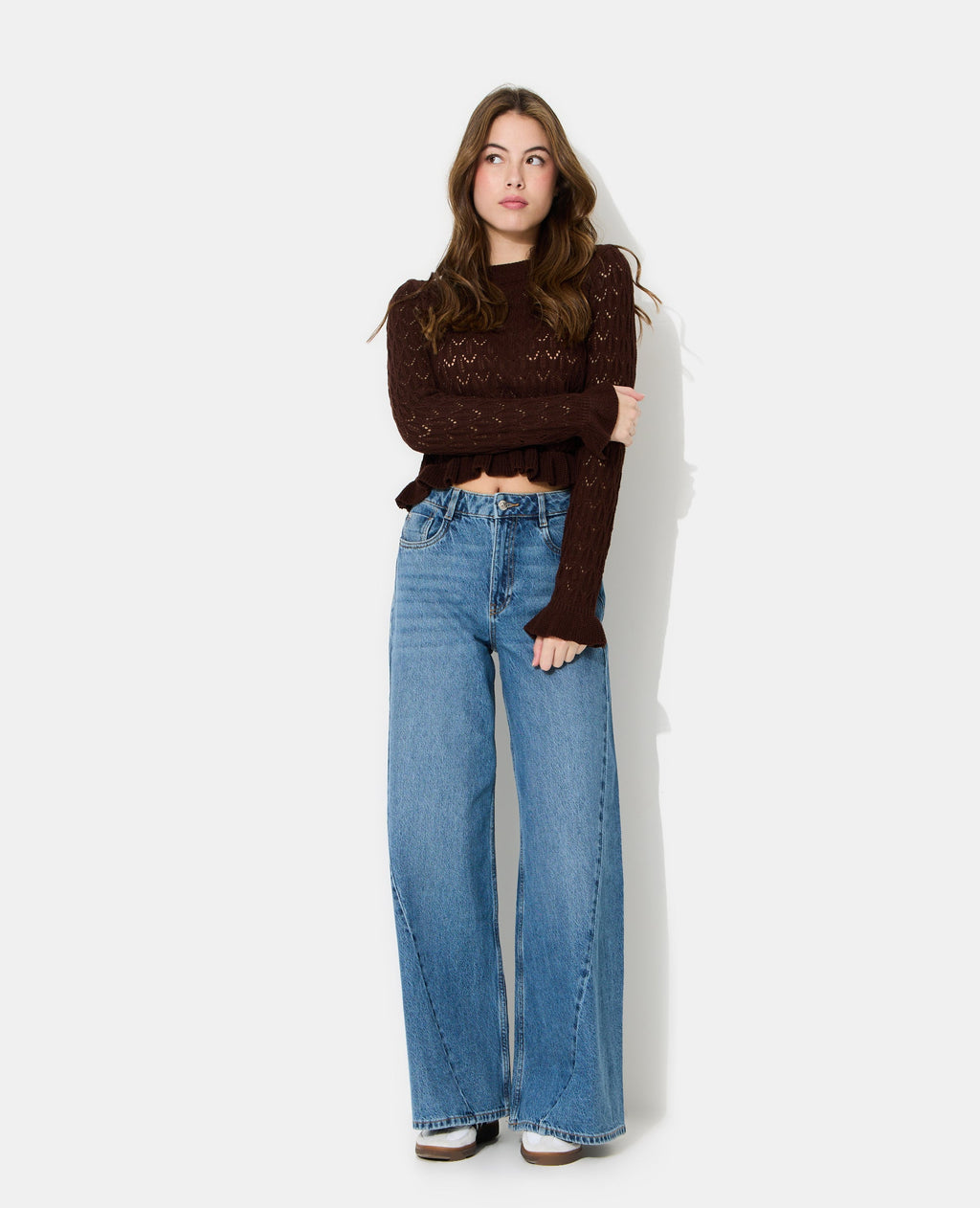 Pull en maille ajourée avec petits volants