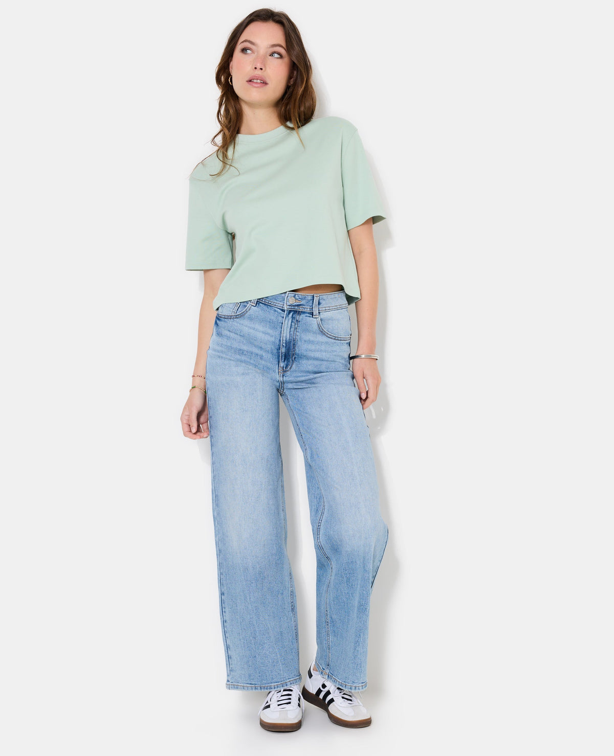 T-shirt ample et court col rond