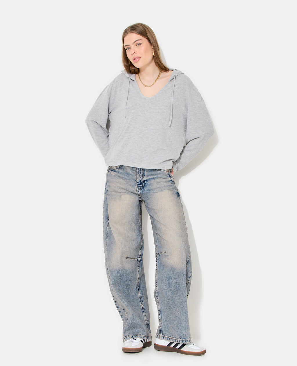 T-shirt manches longues en tissu doux avec capuche