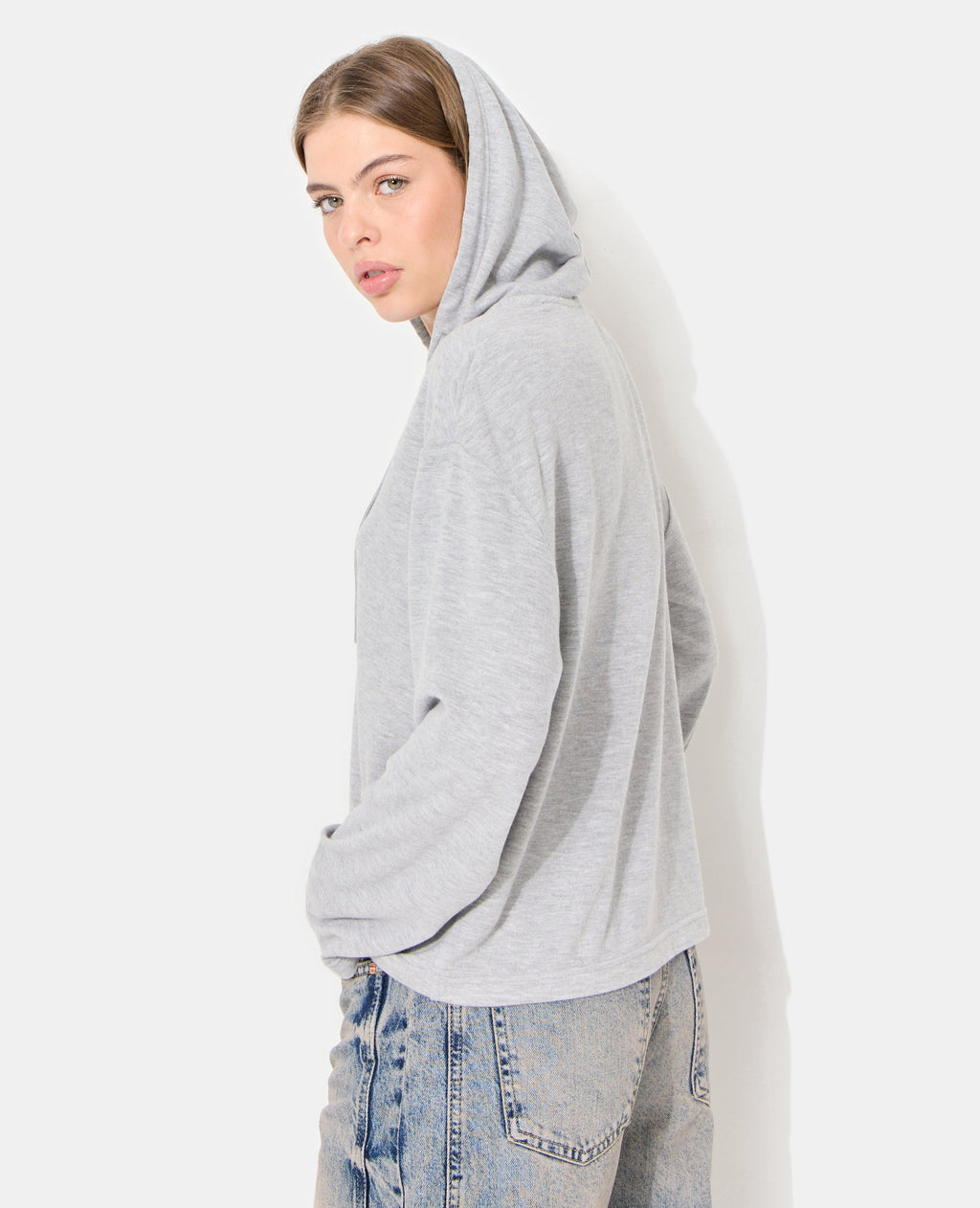 T-shirt manches longues en tissu doux avec capuche