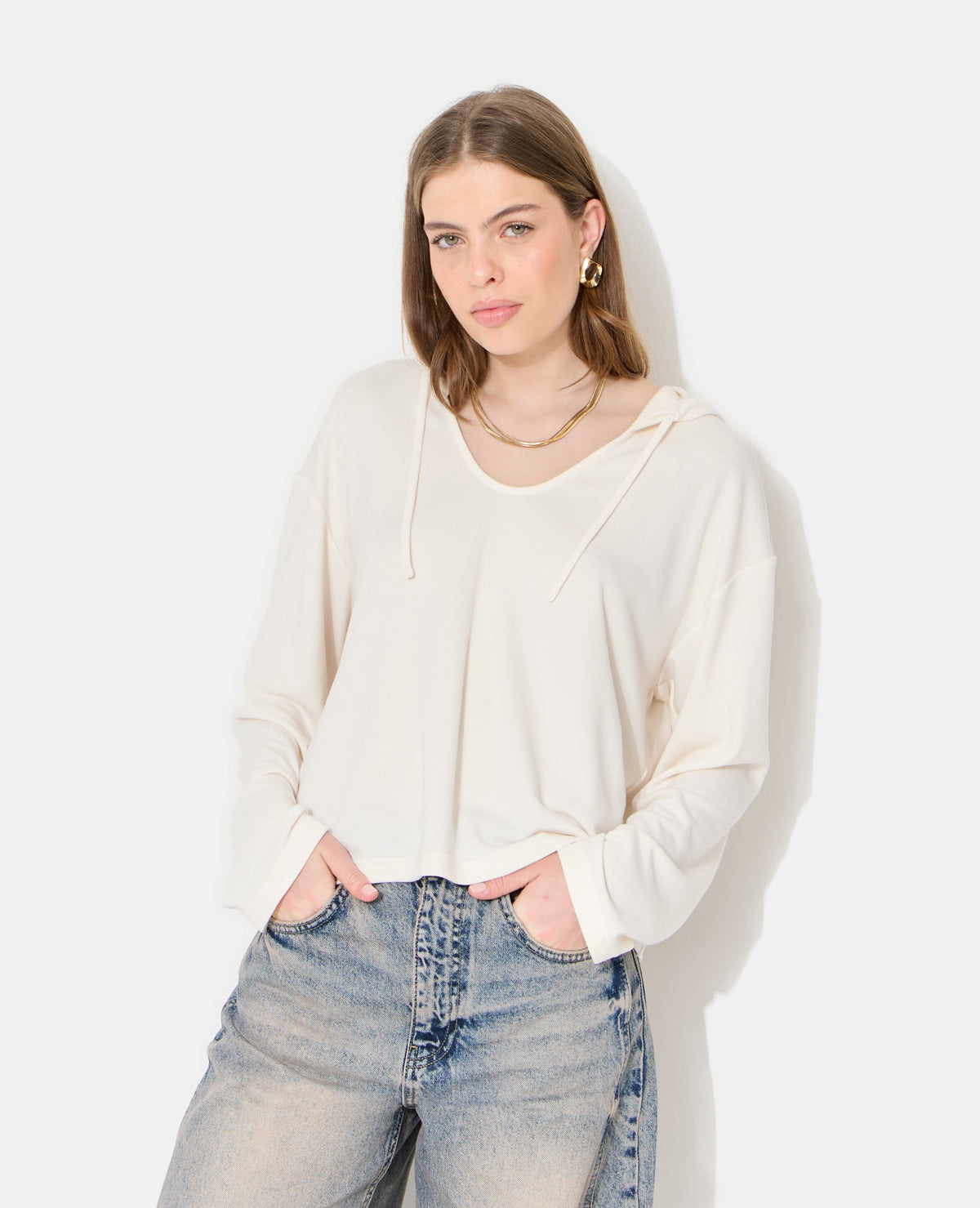 T-shirt manches longues en tissu doux avec capuche