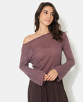 Pull en maille légère et transparente manches flare