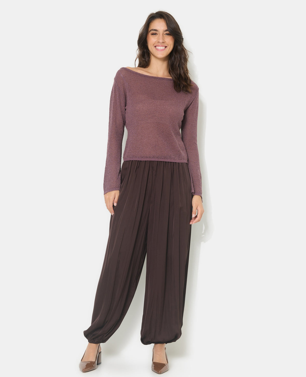 Pull en maille légère et transparente manches flare