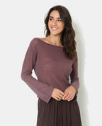 Pull en maille légère et transparente manches flare