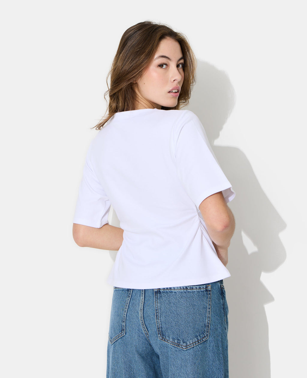 T-shirt avec taille resserrée et froncée