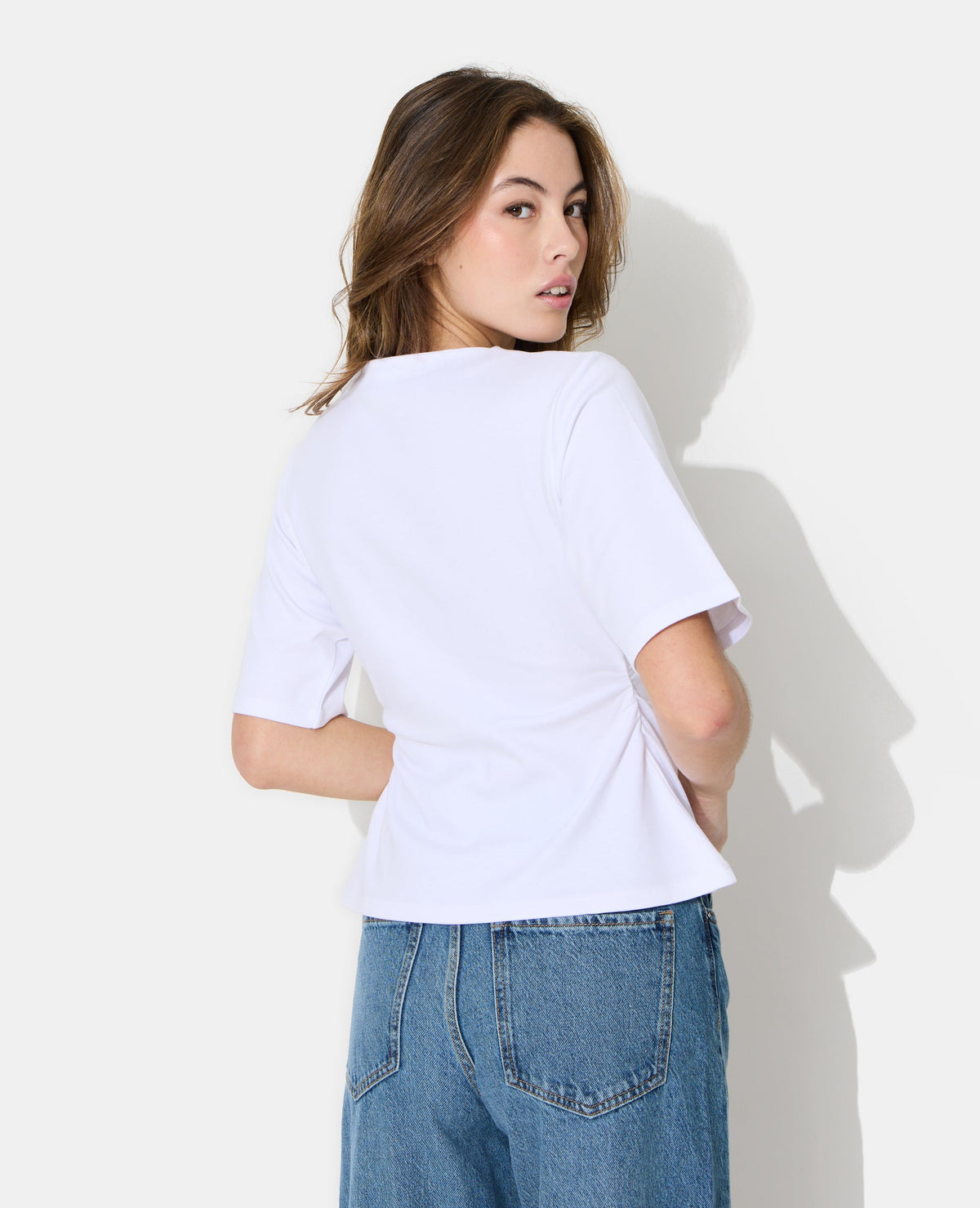 T-shirt avec taille resserrée et froncée