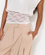 T-shirt sans manches avec dentelle