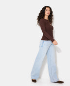 Pull fin maille côtelée avec boutons fantaisie