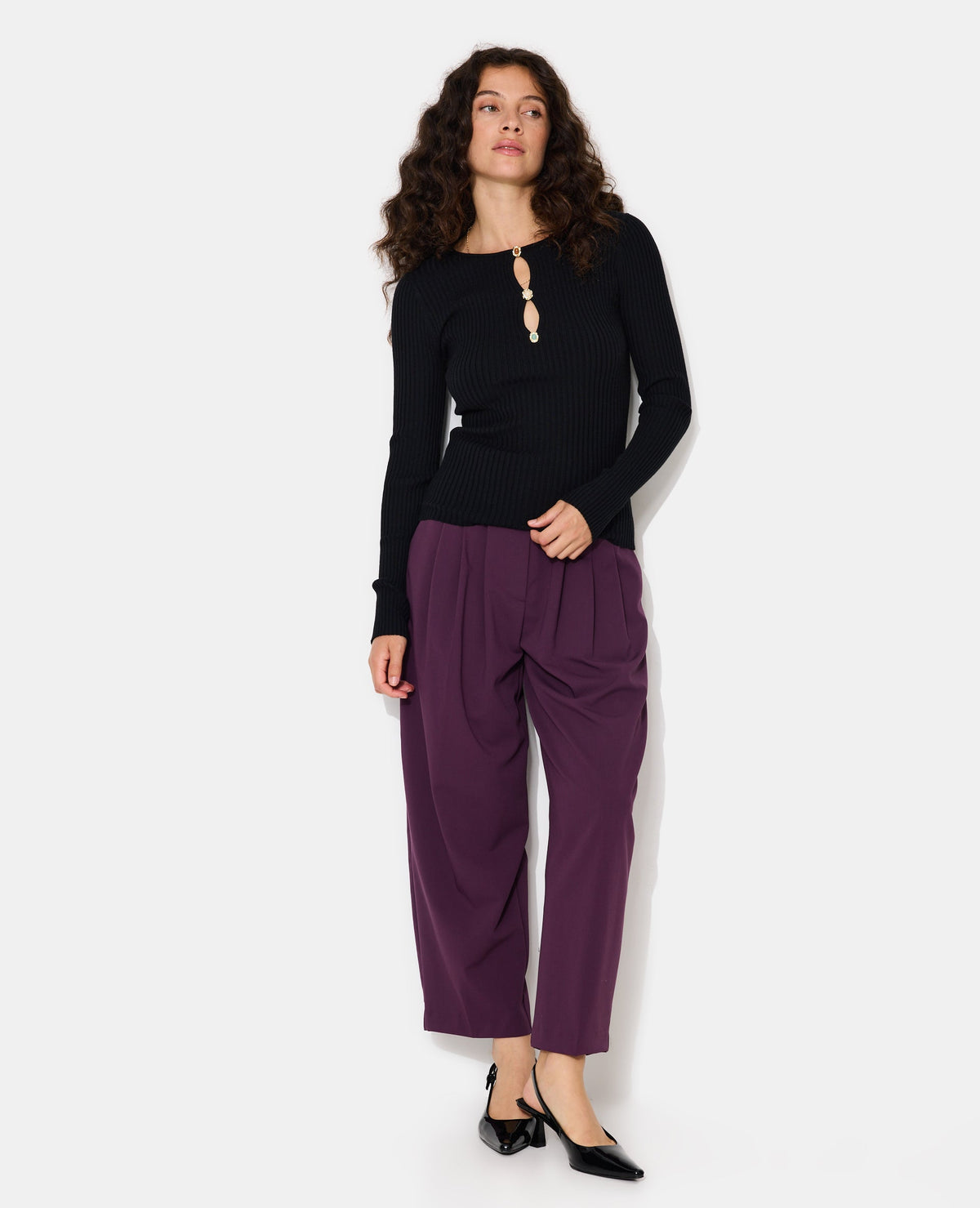 Pull fin maille côtelée avec boutons fantaisie