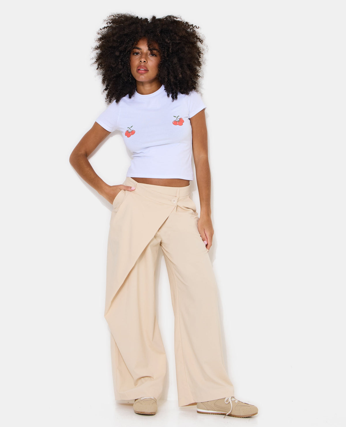 T-shirt ajusté avec prints poitrine