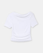 T-shirt encolure asymétrique et drapée