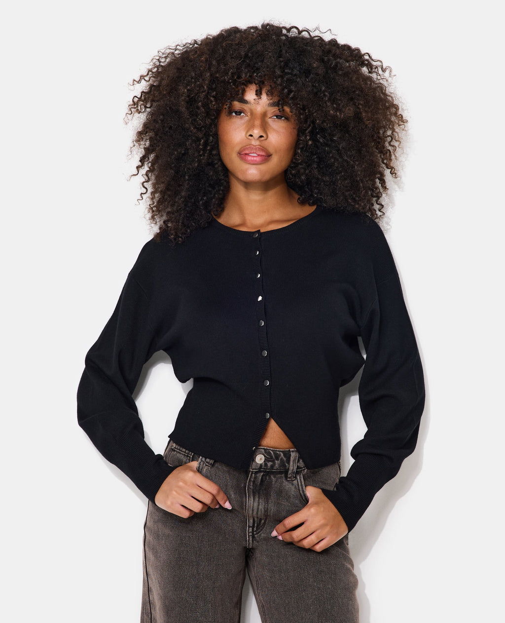 Gilet col rond maille fine avec petits boutons