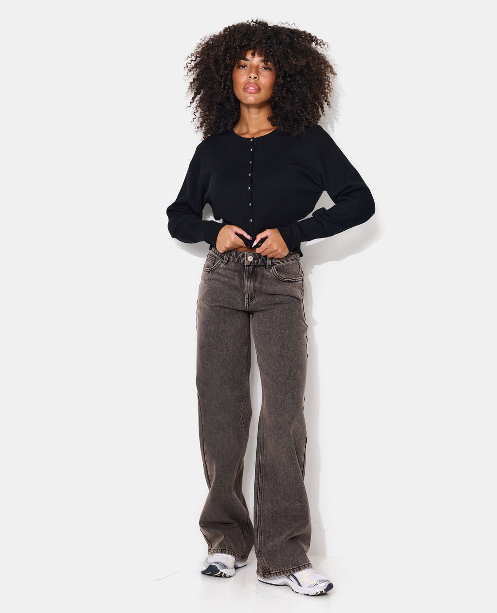 Gilet col rond maille fine avec petits boutons