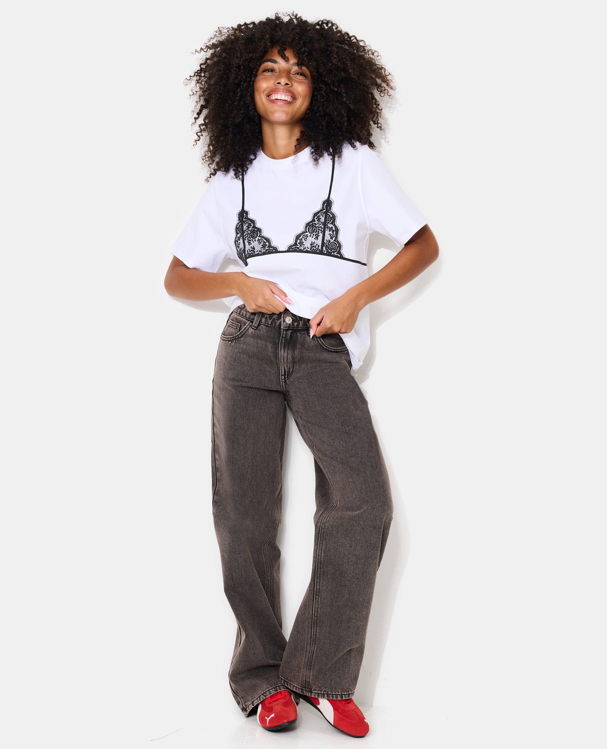 T-shirt oversize avec print soutien-gorge devant