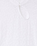 Top en dentelle col mao avec goutte et bouton