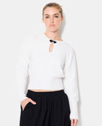 Pull avec goutte et boutonnière façon brandebourg