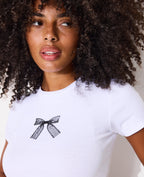 T-shirt ajusté avec print nœud dentelle