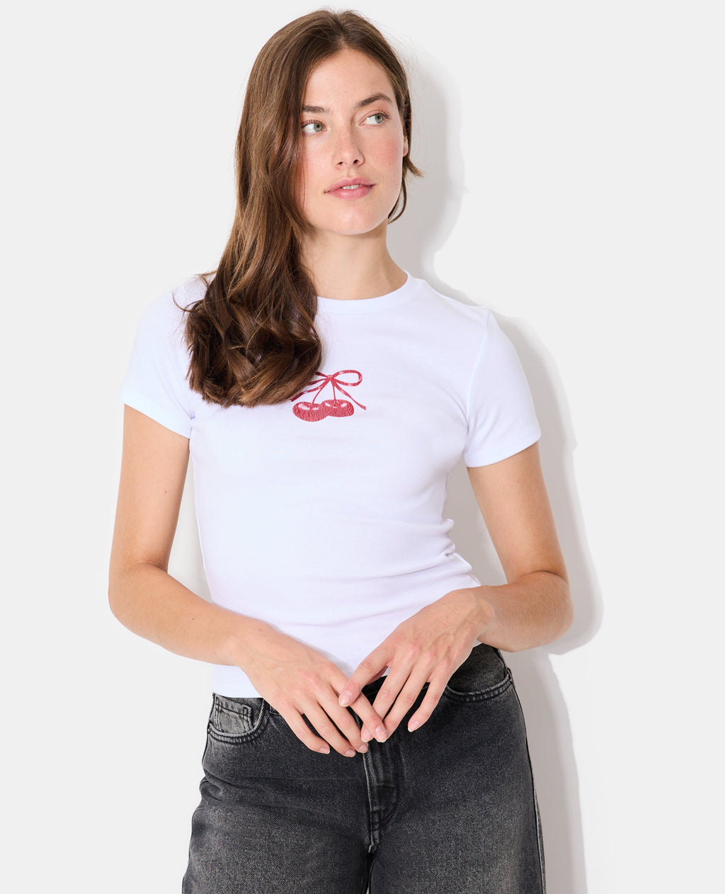 T-shirt ajusté avec print cerises et nœud