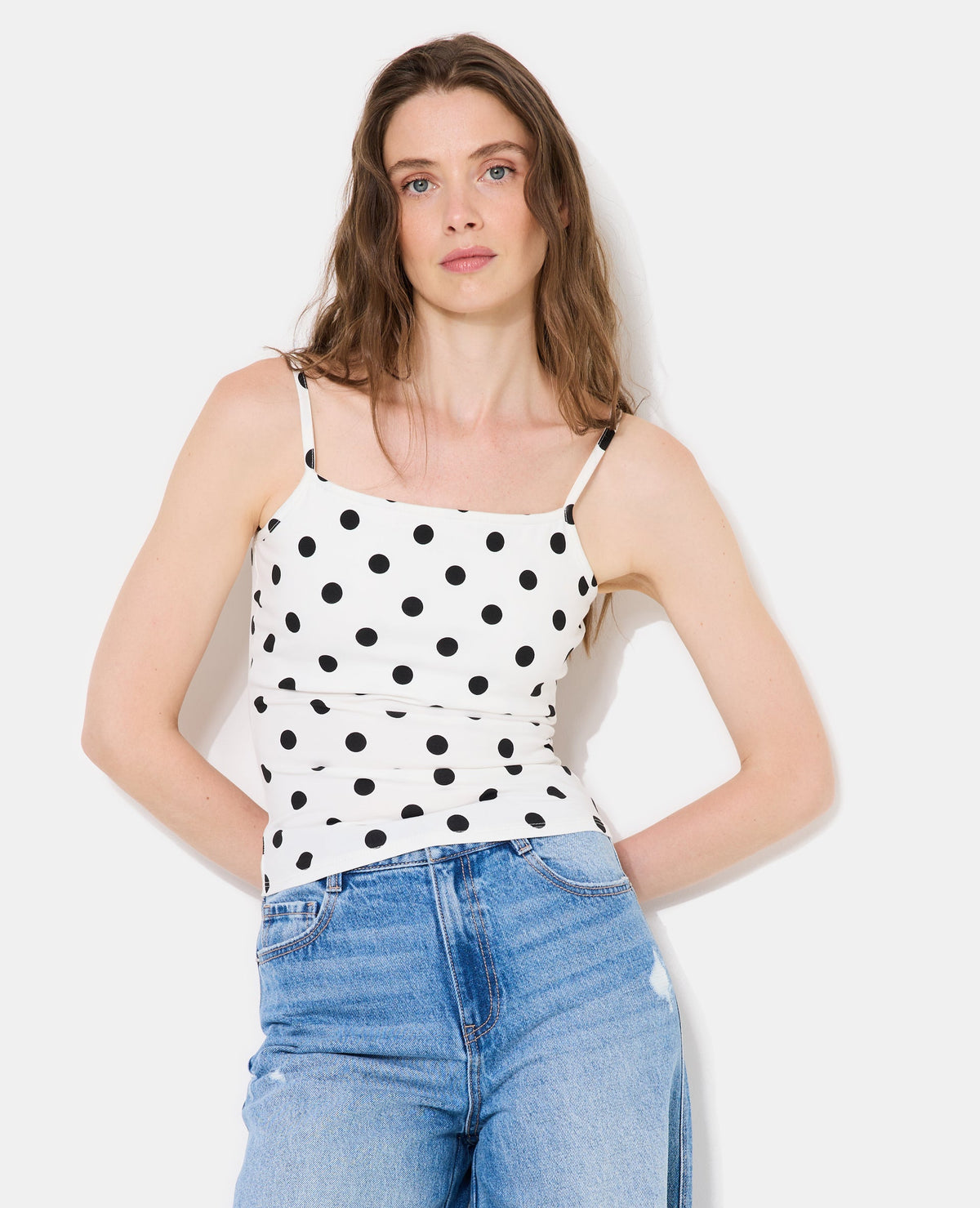 Débardeur fines bretelles motif pois