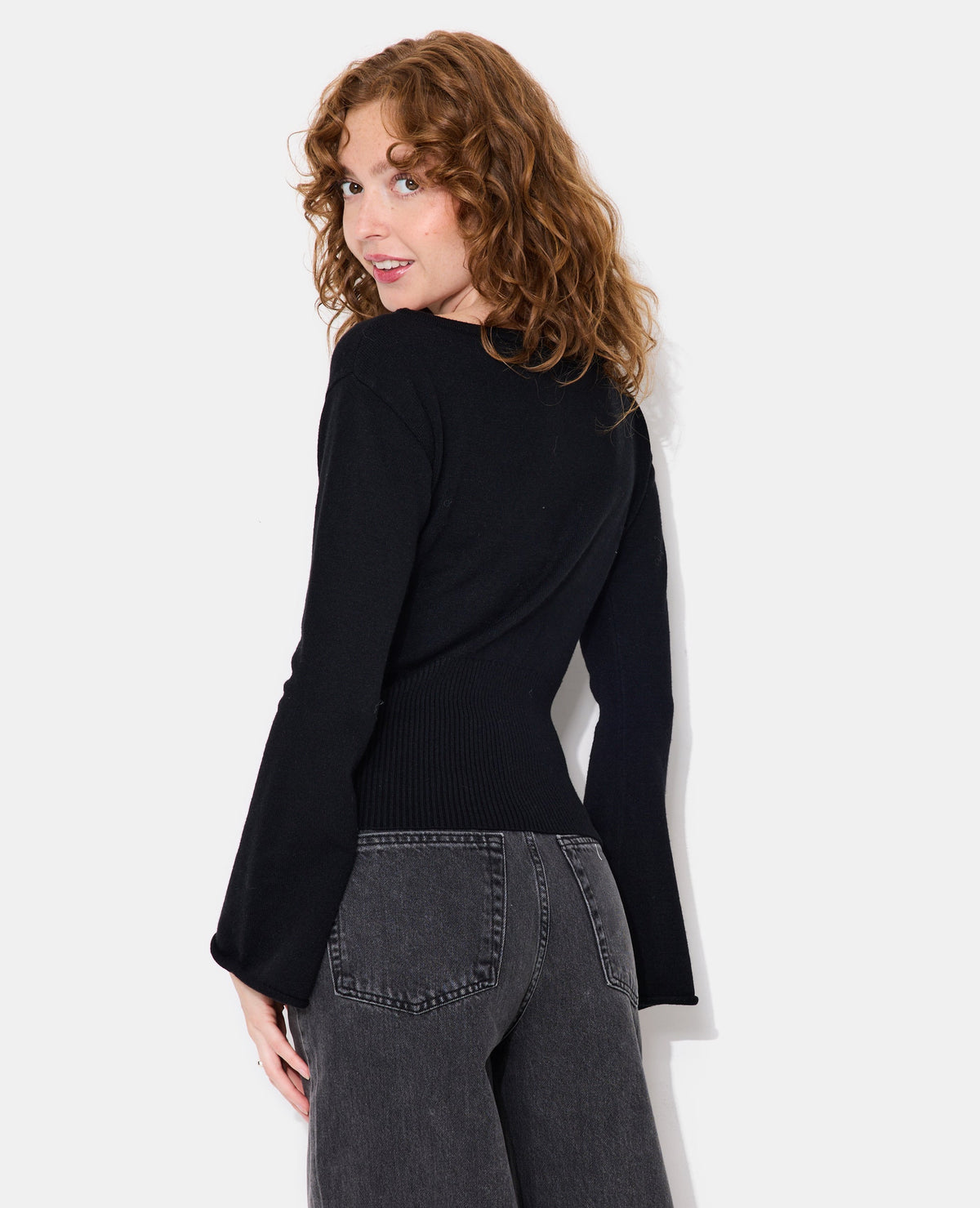 Pull avec œillets et manches flare