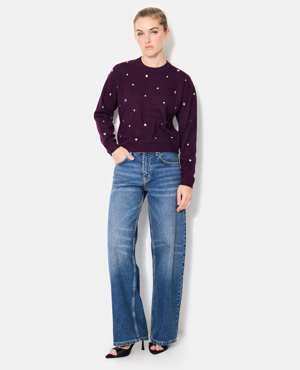 Pull col rond avec clous