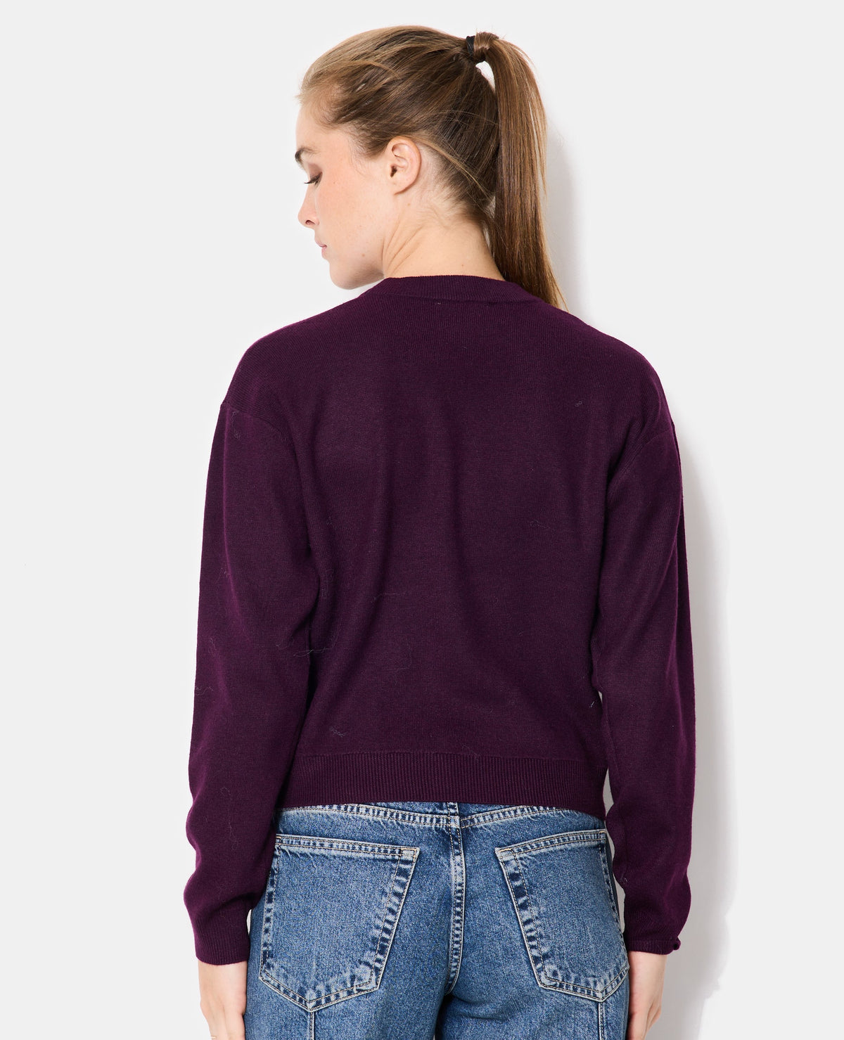Pull col rond avec clous
