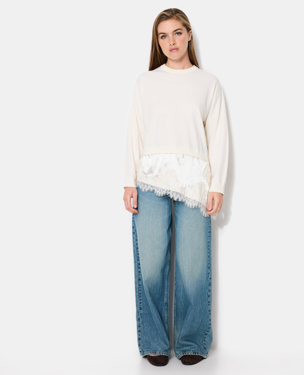 Pull 2 en 1 effet superposition avec satin et dentelle