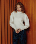 Pull col montant avec épaulettes