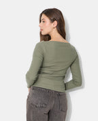 T-shirt manches longues col bateau avec boutons