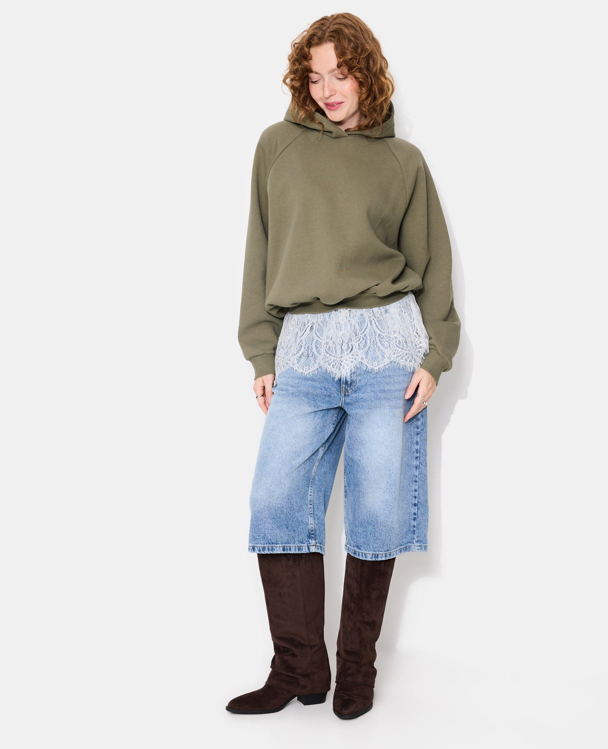 Sweat capuche oversize avec dentelle