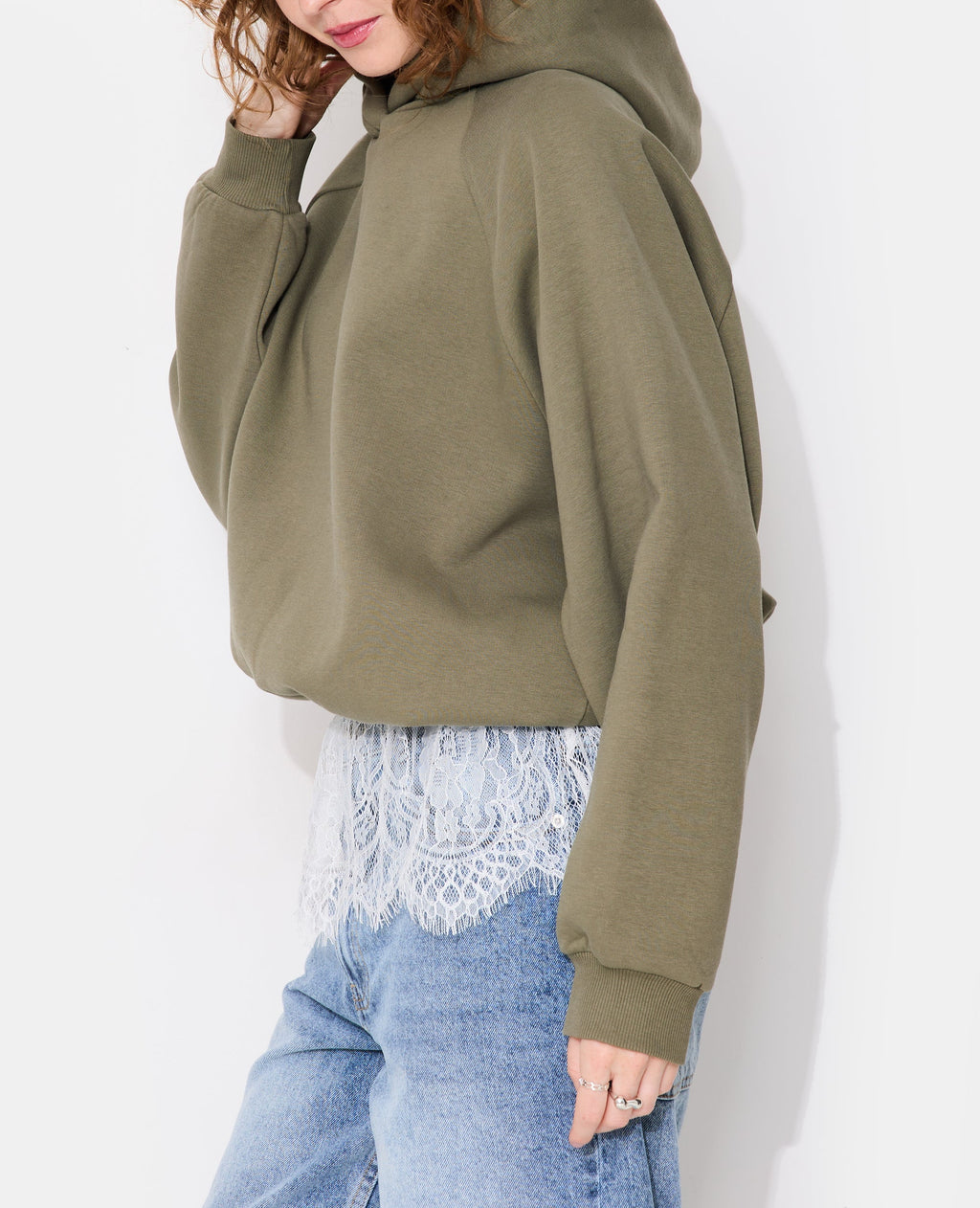 Sweat capuche oversize avec dentelle