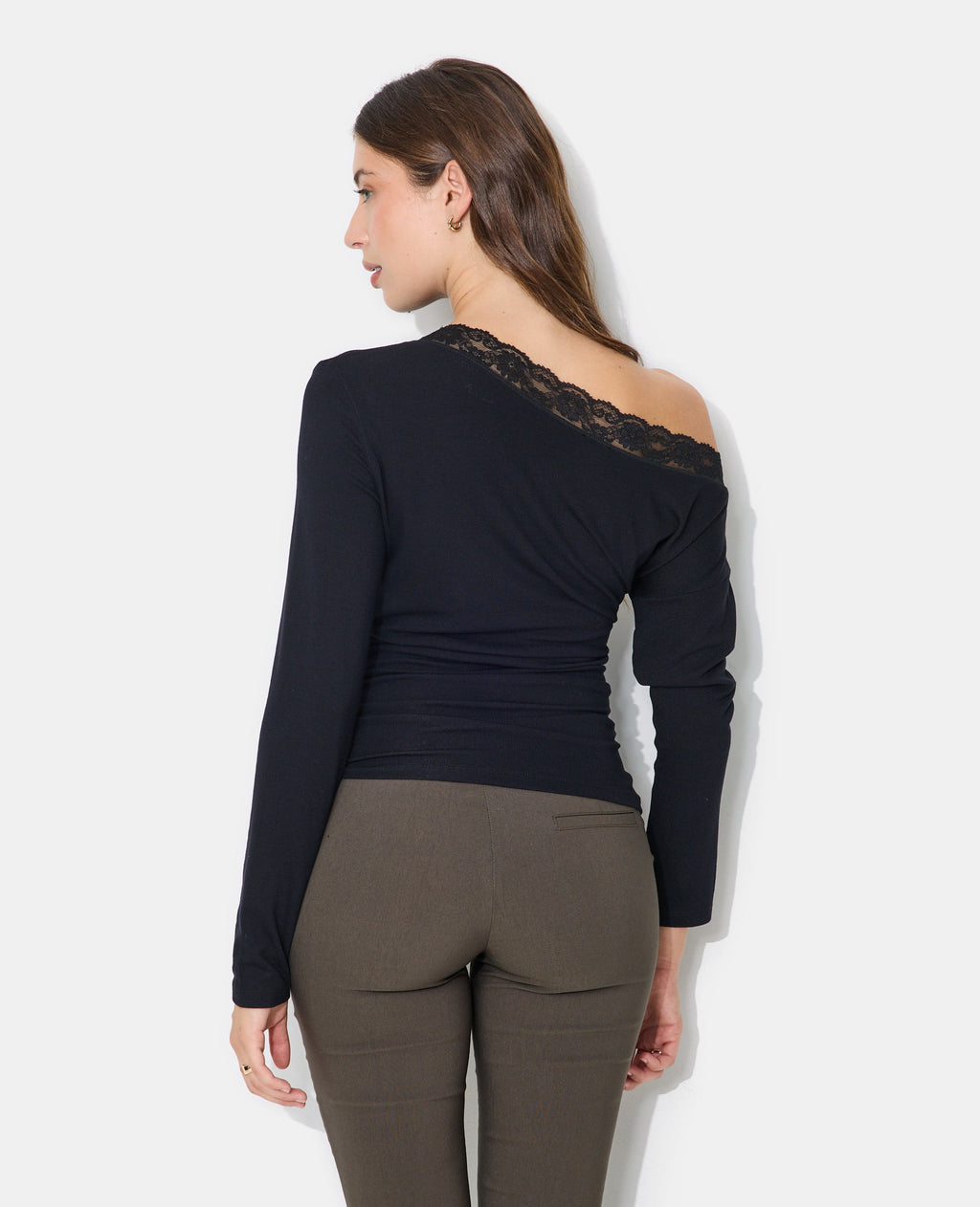 T-shirt asymétrique manches longues avec dentelle