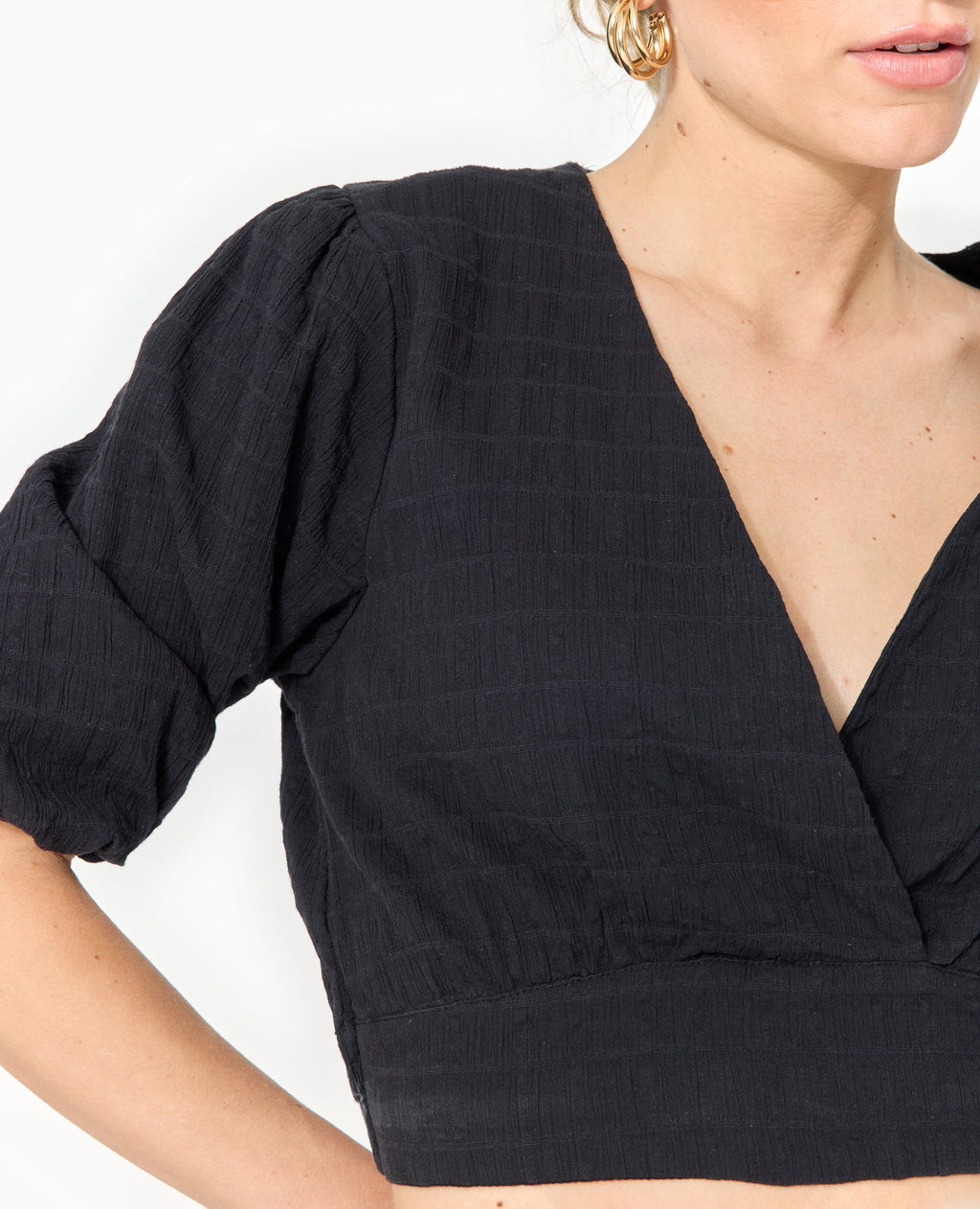 Blouse courte encolure V croisée