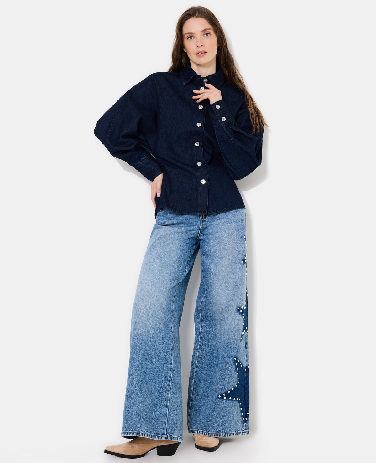Chemise en jean cintrée avec manches chauve-souris