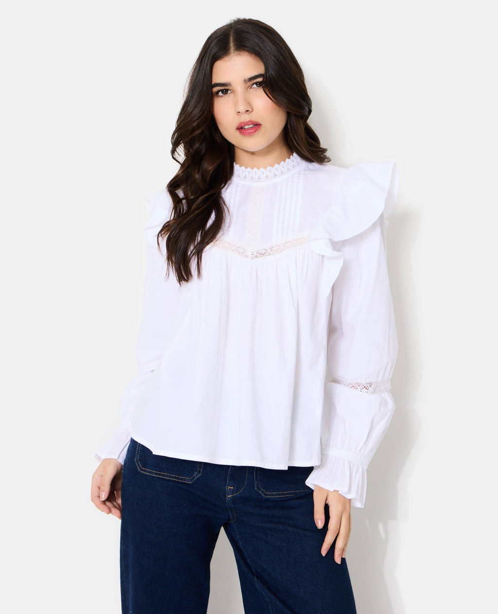 Blouse en popeline avec dentelle et volants