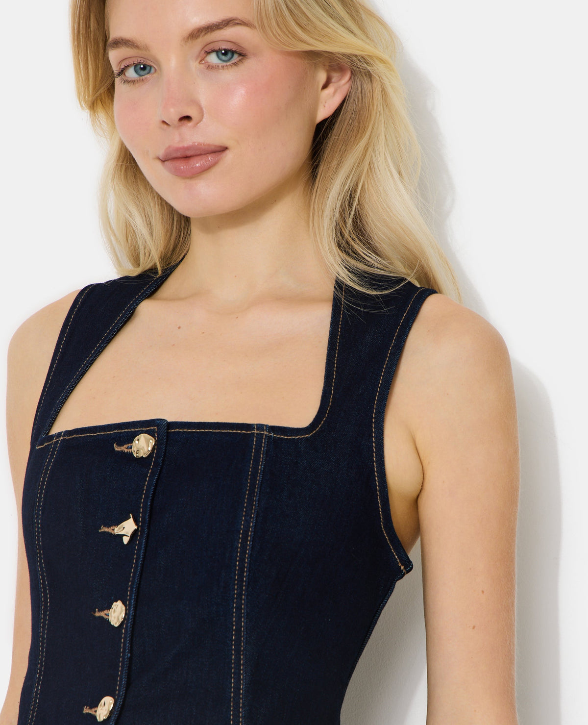 Top en jean stretch avec bretelles et boutons fantaisie