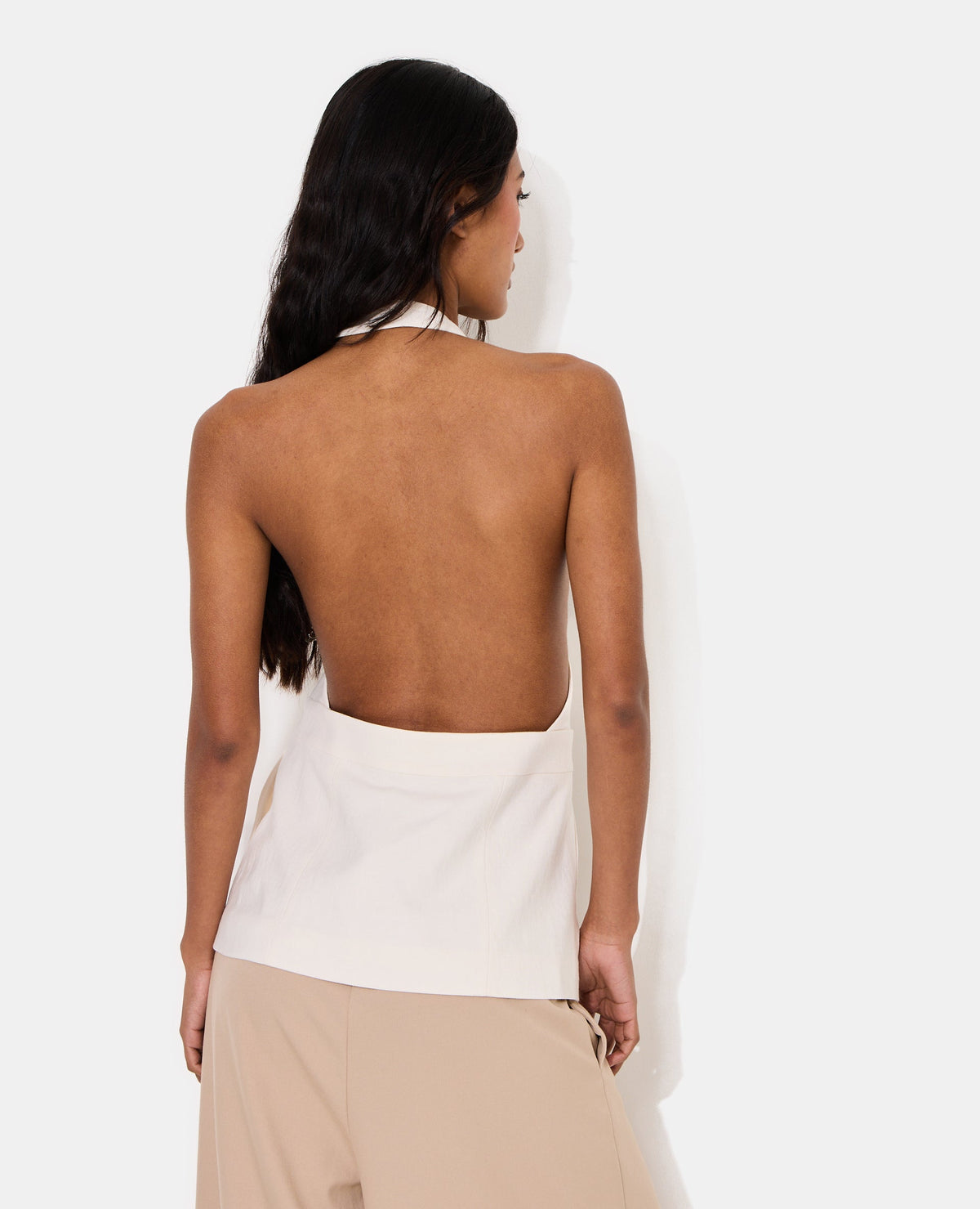 Top dos-nu avec détail coquillage