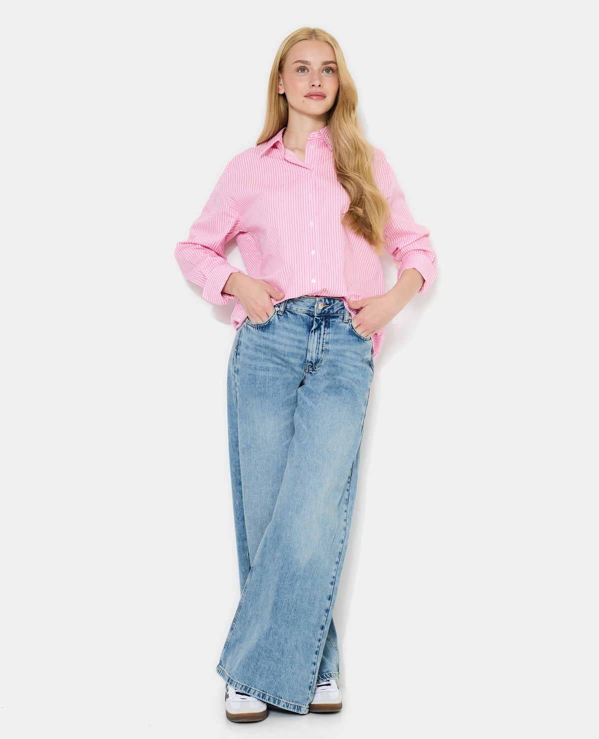 Chemise ample rayée avec strass en all over