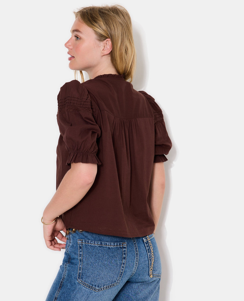 Blouse avec dentelle manches courtes ballons