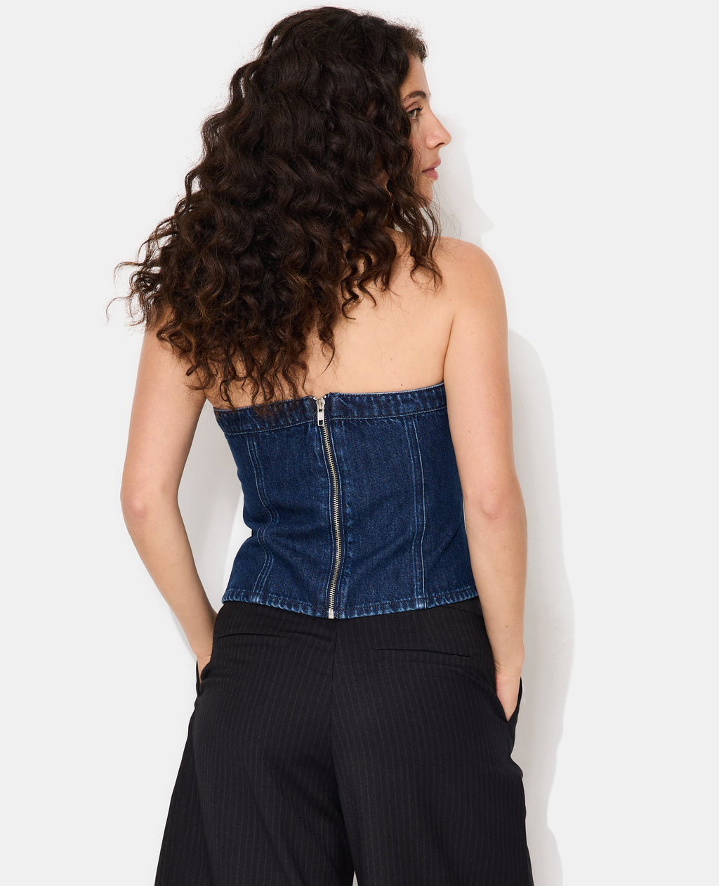 Top bustier en jean avec strass