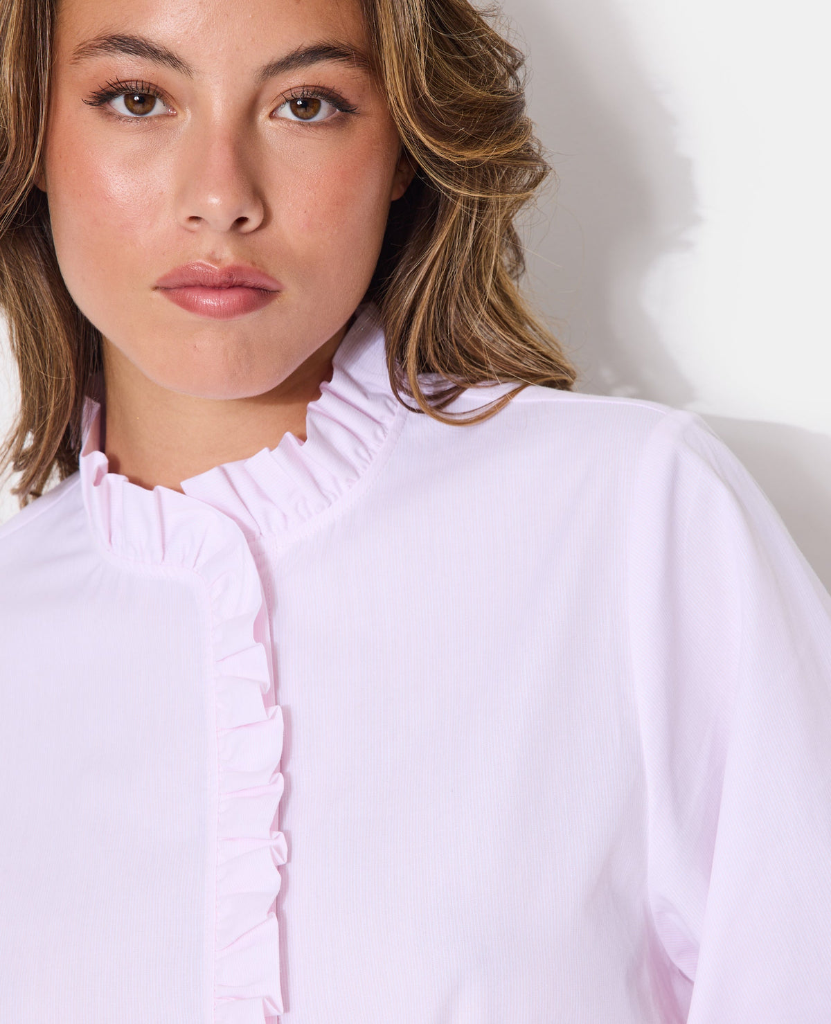 Chemise rayée avec volants