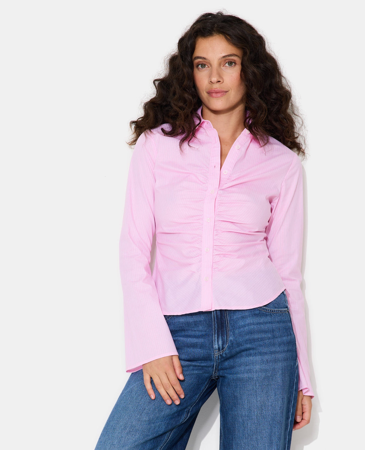 Chemise fittée rayée avec fronces