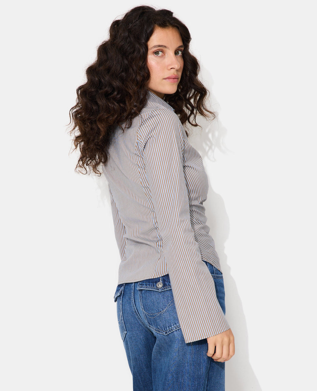 Chemise fittée rayée avec fronces