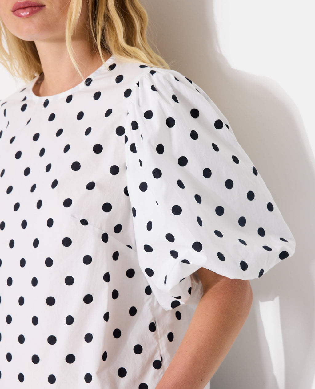 Blouse avec manches ballons motif pois