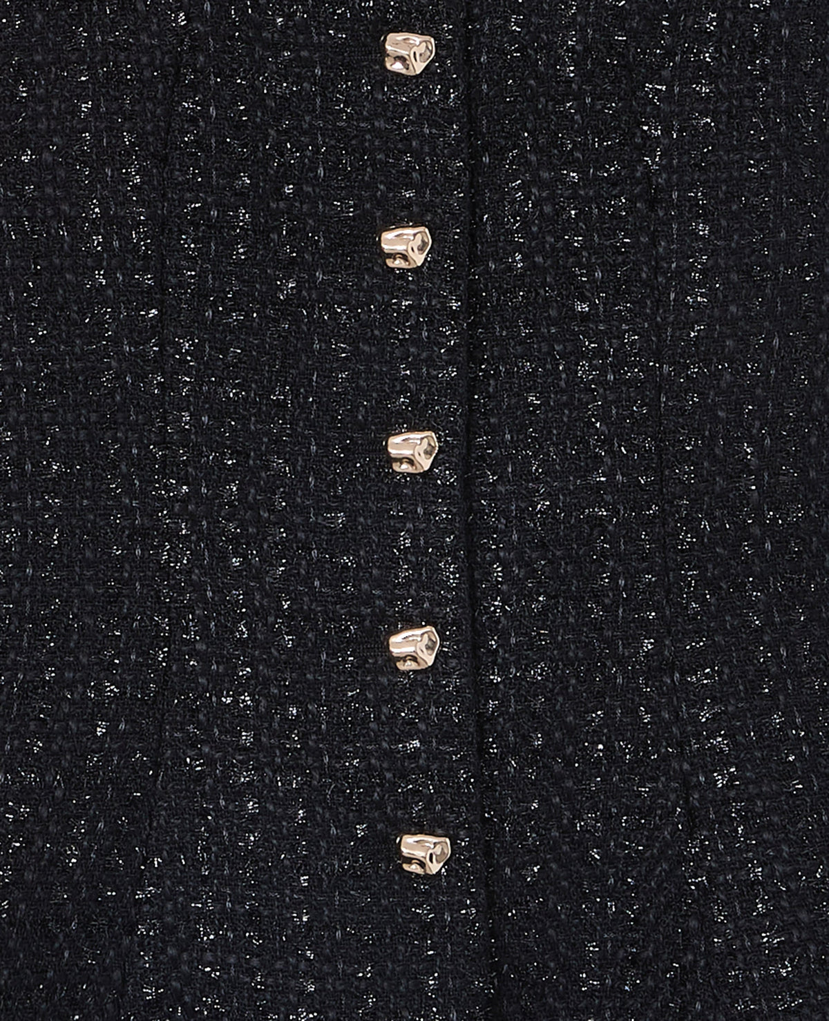 Top en tweed avec fils lurex et bouton fantaisie