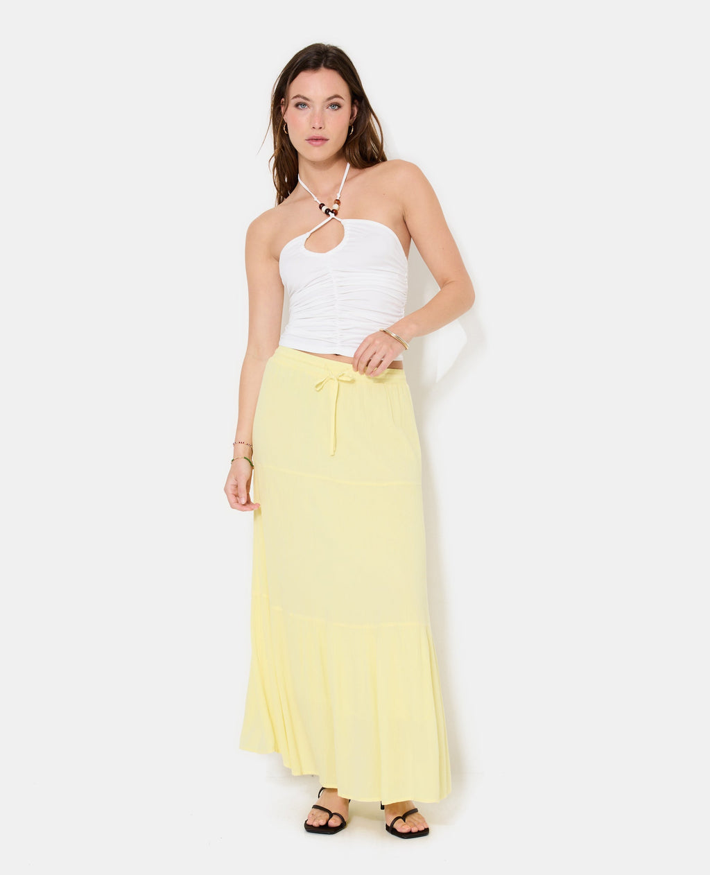 Jupon long à étages avec ceinture élastiquée